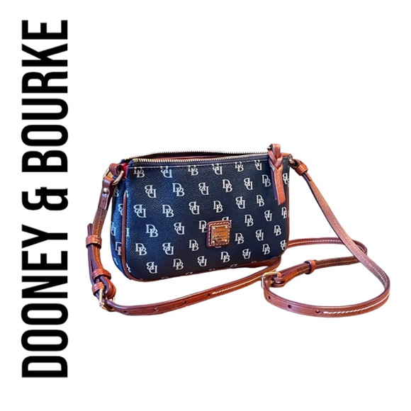 Dooney & Bourke Borsa A Mano Gretta Everyday Crossbody - Tracolla Regolabile, Tasche Interne, Chiusura Cerniera, Pelle, Dimensioni Medie 26x10x26cm
